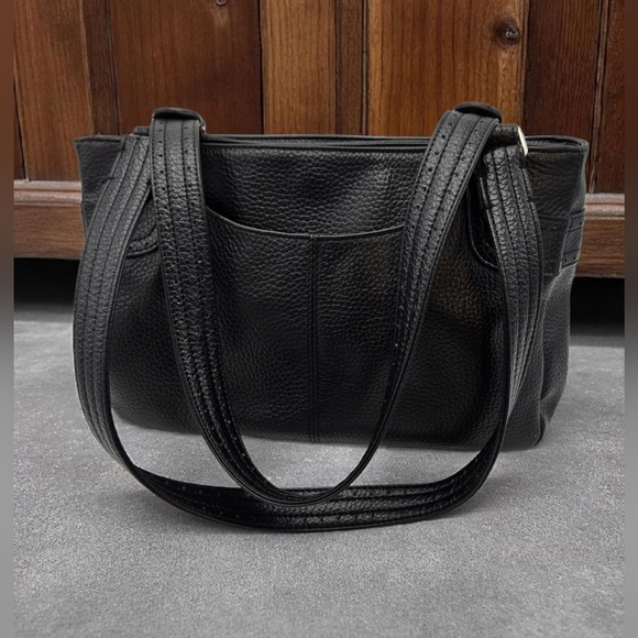 Vintage Covington Black Leather Shoulder Bag Scallop Front Pocket - Picture 3 of 15